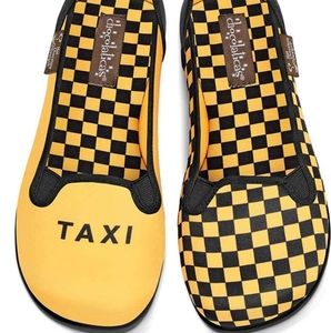 Hot Chocolate Design Chocolaticas Women's Slip-On Fashion Sneaker Flat Loafers